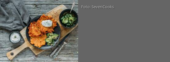 Rezeptbild für "Karotten-Rösti mit Zaziki und Gurkensalat"