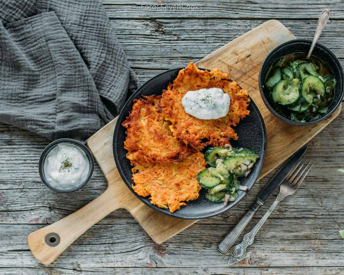 Veganes Rezept: Karotten-Rösti mit Zatziki und Gurkensalat 1