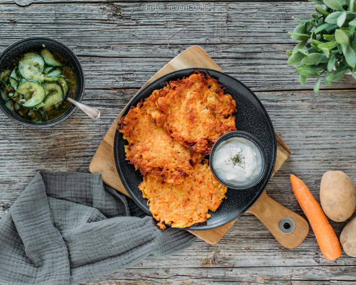 Veganes Rezept: Karotten-Rösti mit Zatziki und Gurkensalat 3