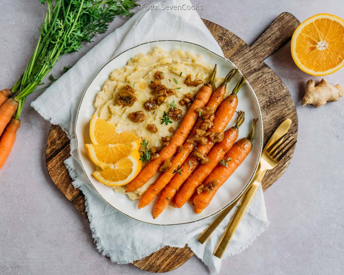 Veganes Rezept: Kartoffel-Sellerie-Stampf mit Orangen-Möhren 2