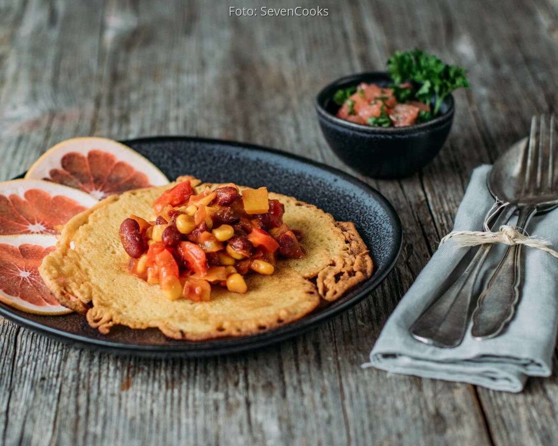Veganes Rezept: Kichererbsen Pfannkuchen an Kidney Gemüse und Grapefruit
