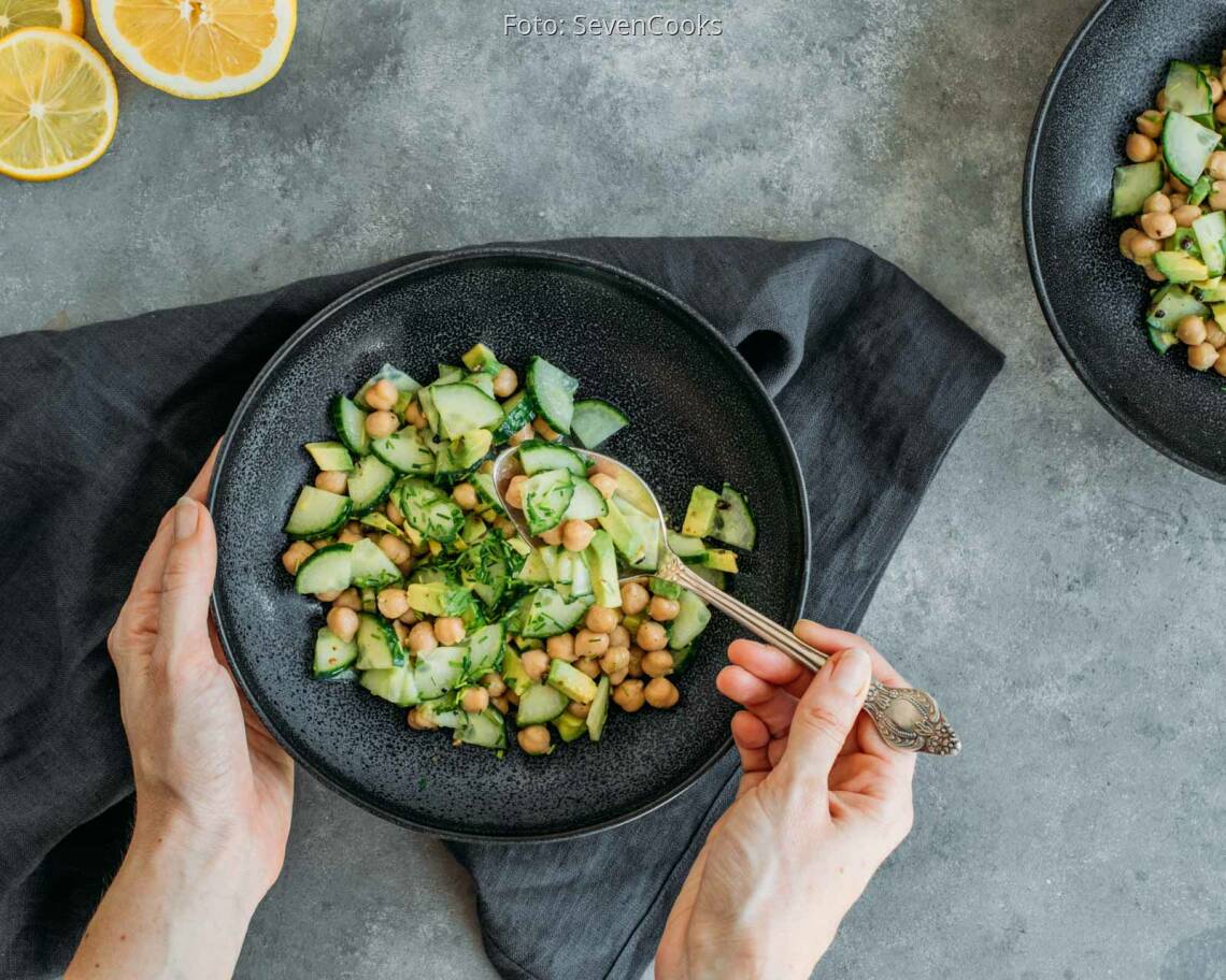 Veganes Rezept: Kichererbsensalat mit Avocado 2