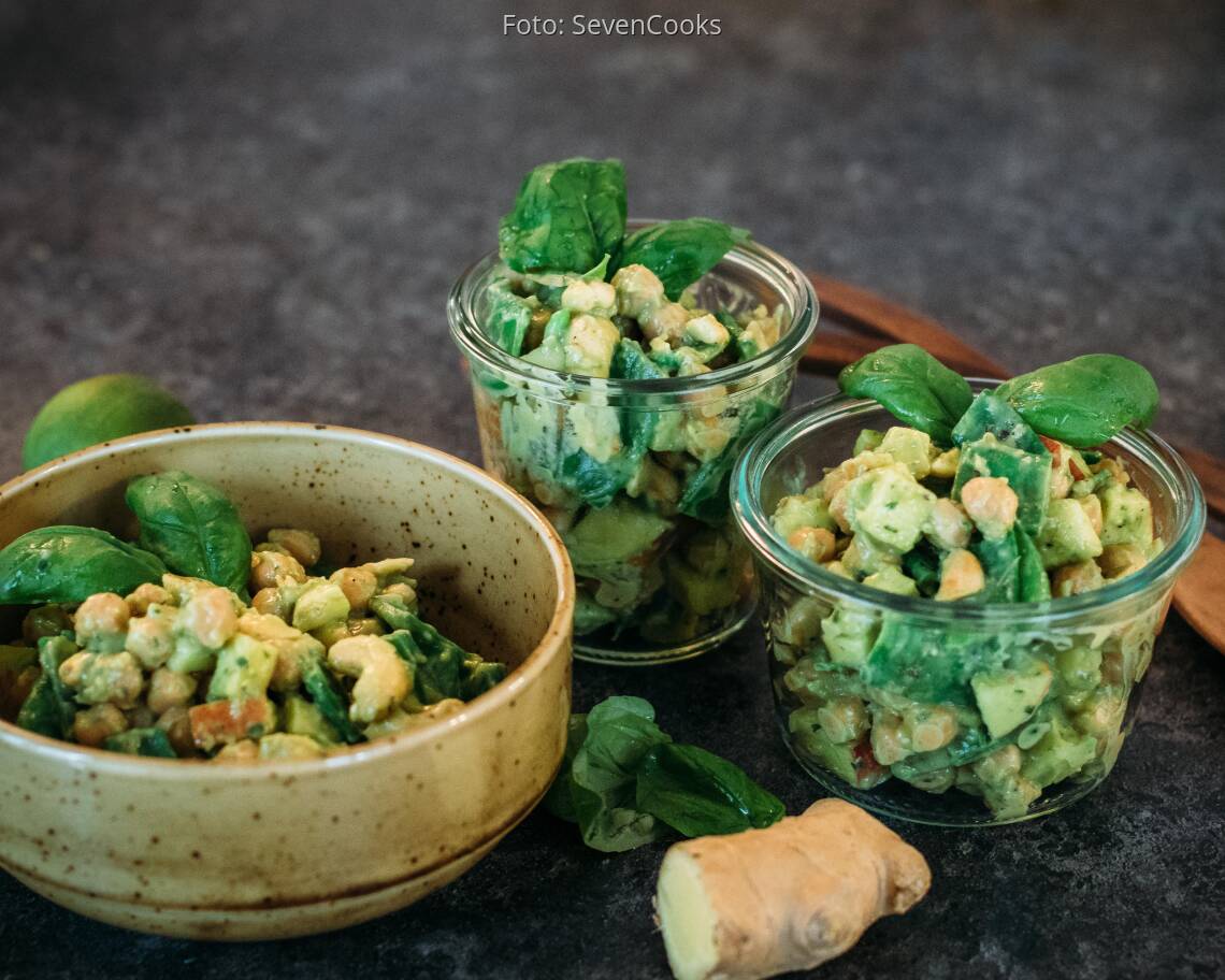 Fertiges Rezept: Kichererbsensalat mit Avocado-Dressing_1