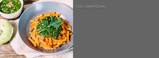 Rezeptbild für "Kohlrabikrautpesto mit Linsennudeln"