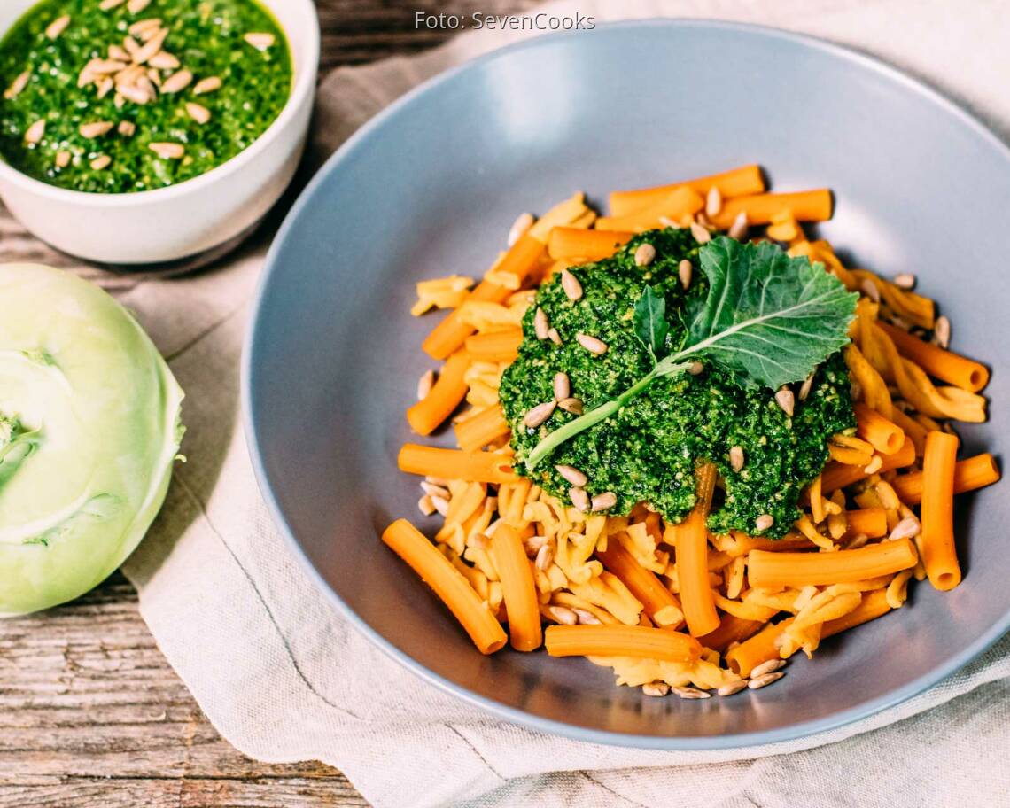 Veganes Rezept: Kohlrabikrautpesto mit Rote Linsen Nudeln_1