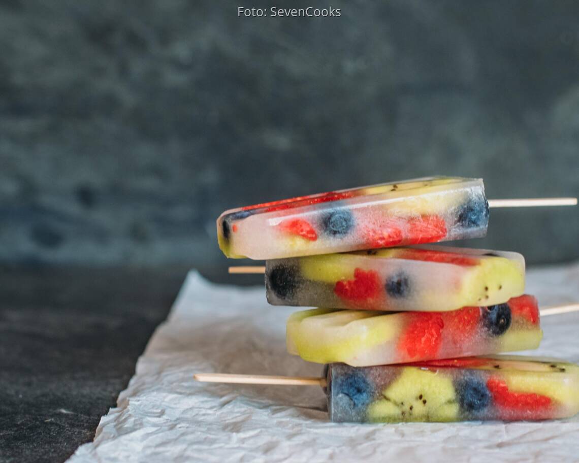 Veganes Rezept: Kokos-Beeren-Popsicle 2