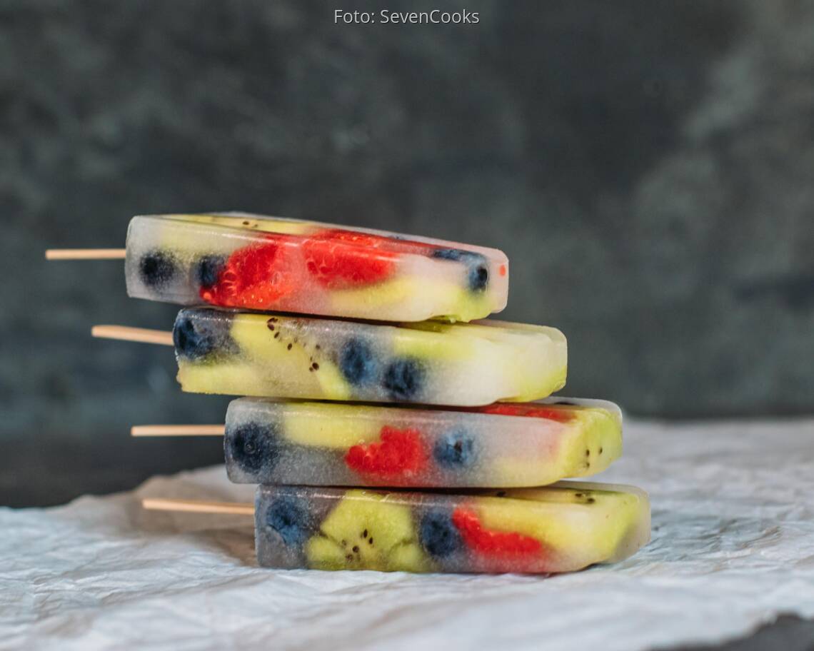Veganes Rezept: Kokos-Beeren-Popsicle 3