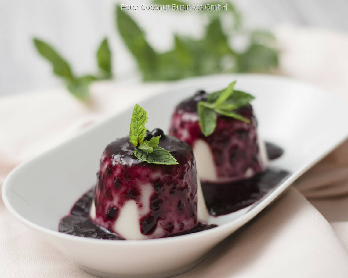 Veganes Rezept: Kokos-Zitronen Pudding mit Heidelbeerkompott