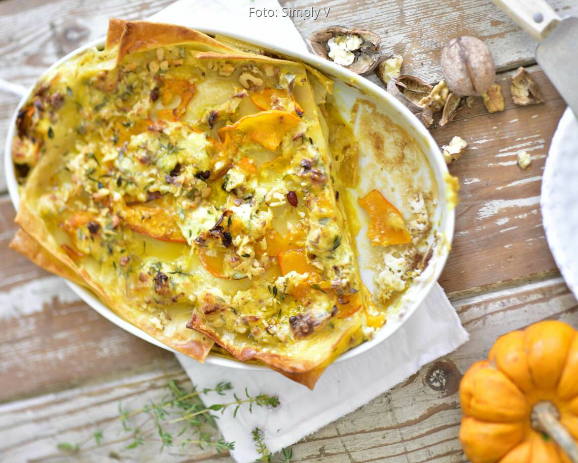 Veganes Rezept: Kürbis-Lasagne mit Zitronen-Thymiankruste von Simply V