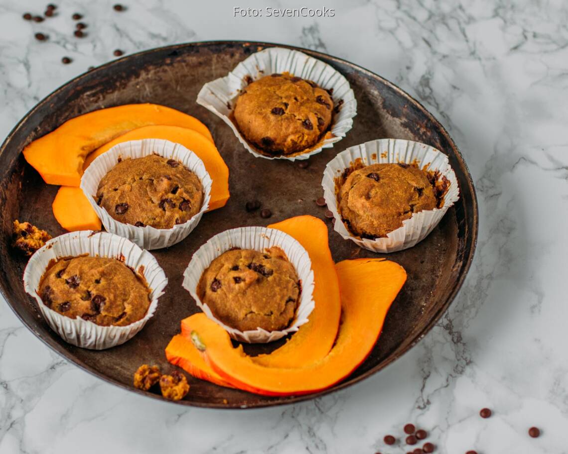 Veganes Rezept: Kürbismuffins mit Schokodrops 3