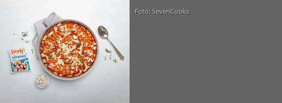 Rezeptbild für "Kürbis-Pastinaken-Auflauf mit veganem Feta"