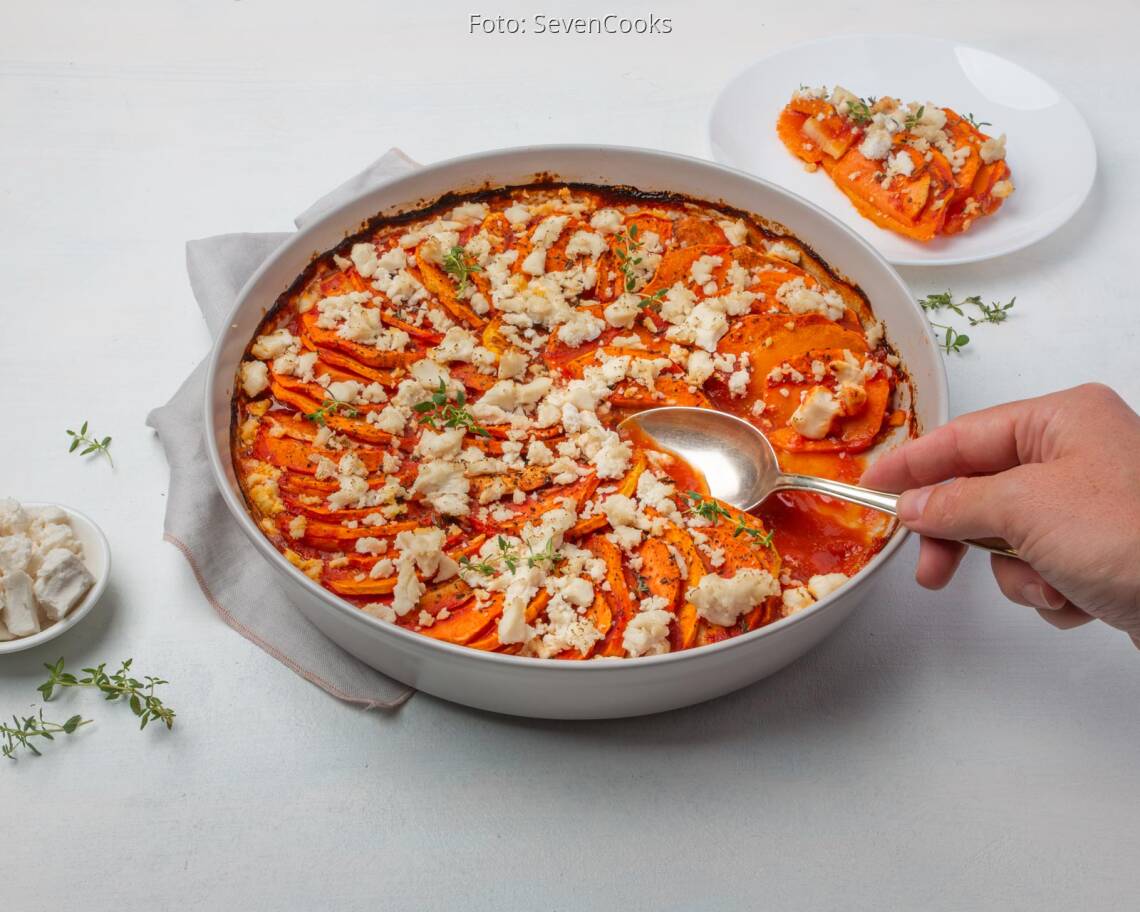Veganes Rezept: Kürbis-Pastinaken-Auflauf mit veganem Feta 3