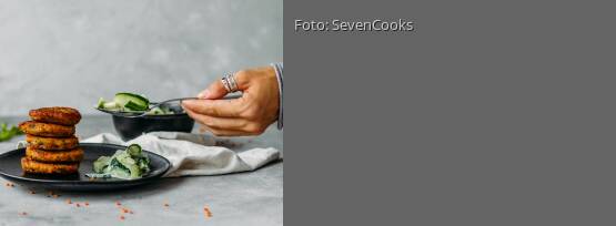 Rezeptbild für "Linsenfrikadellen mit Gurkensalat"