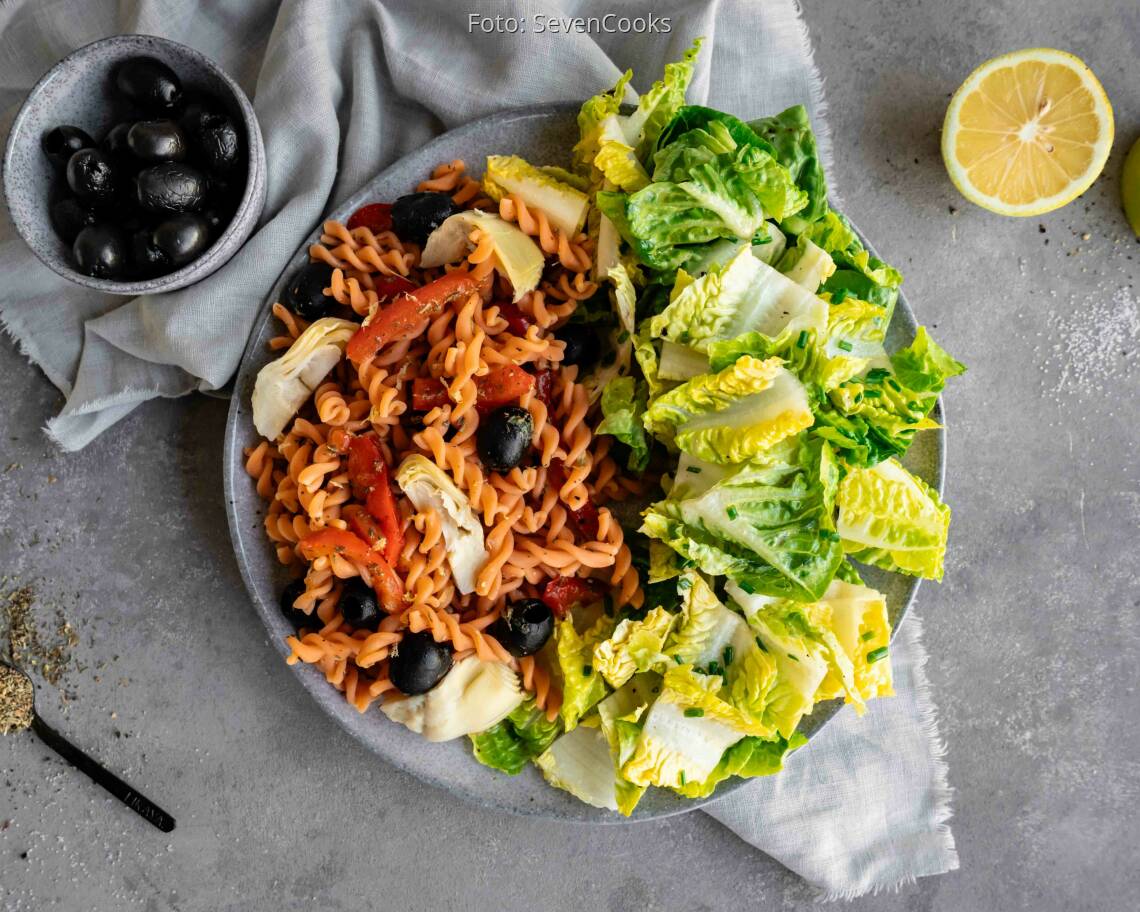 Veganes Rezept: Linsenpasta mit Antipasti