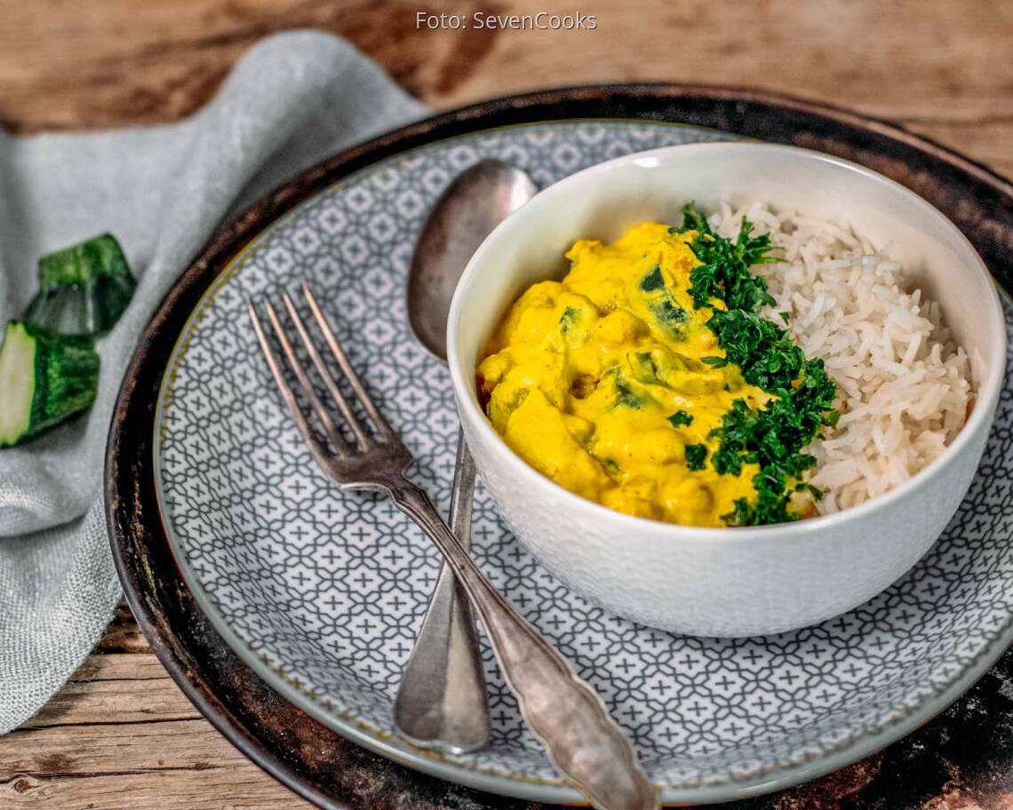 veganes_rezept__mandel_zucchini_curry_mit_kichererbsen_neu_3