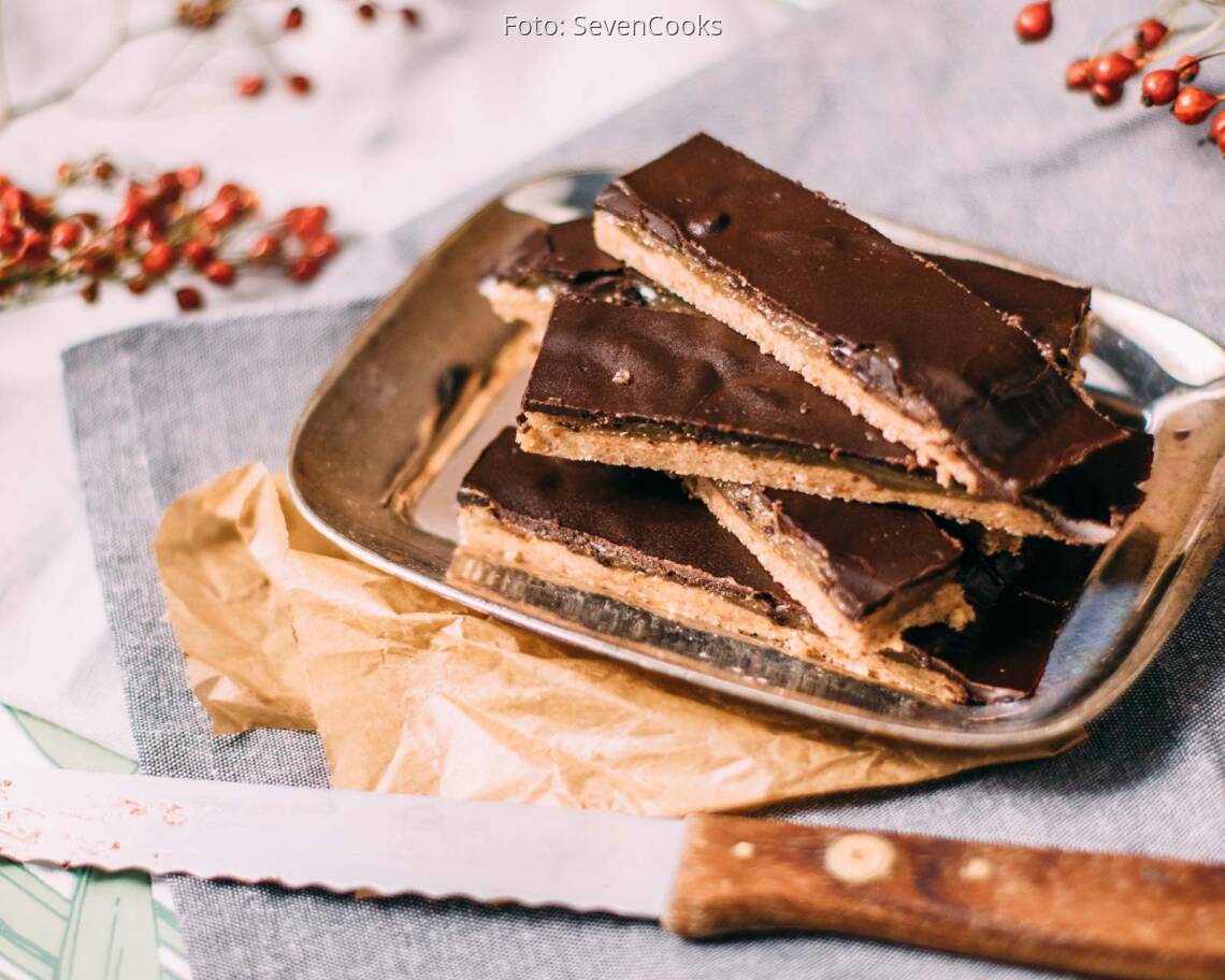 Veganes Rezept: Mandelkaramell-Schnittchen mit Schokolade_2