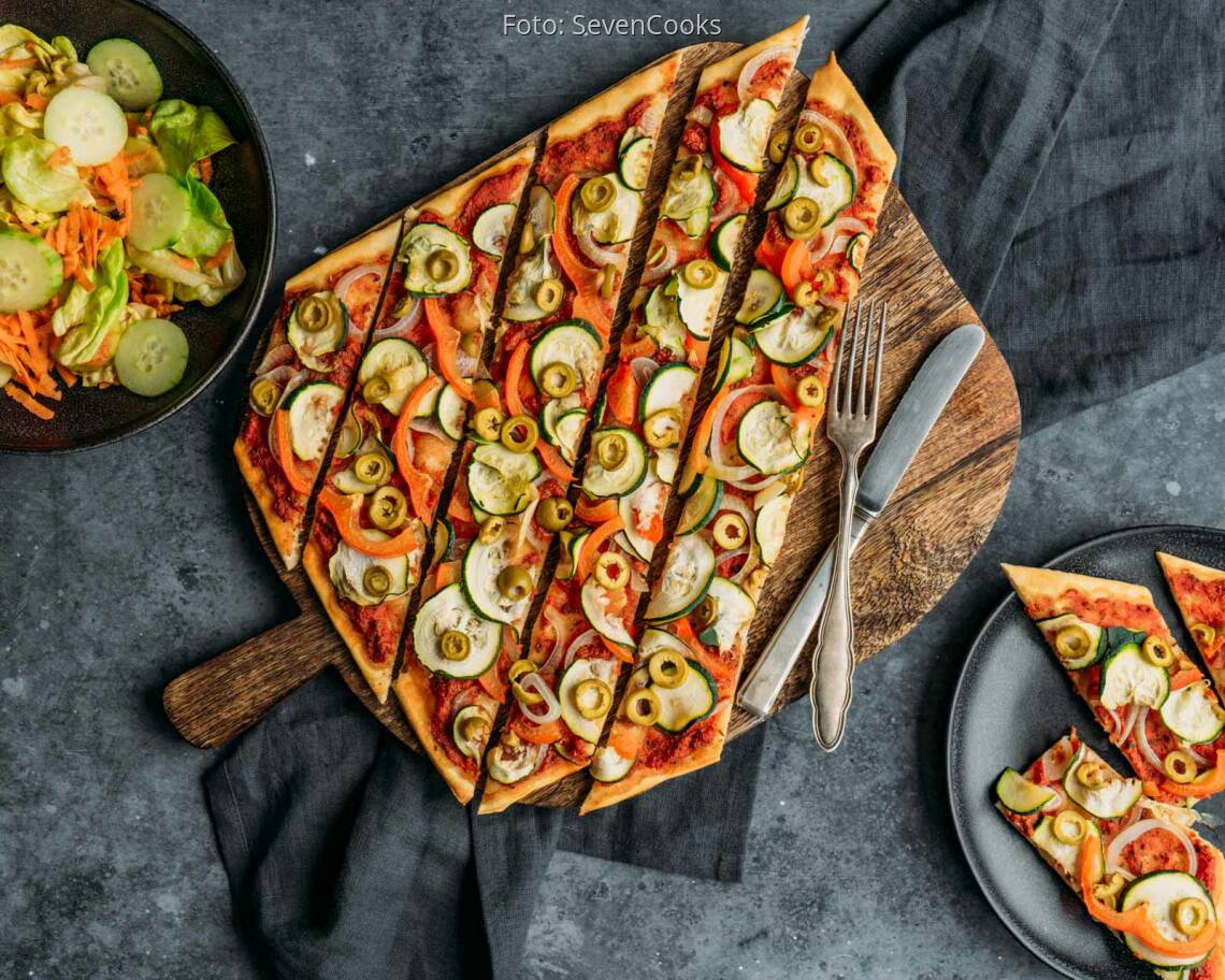 Veganes Rezept: Mediterrane Pizza ohne Kaese