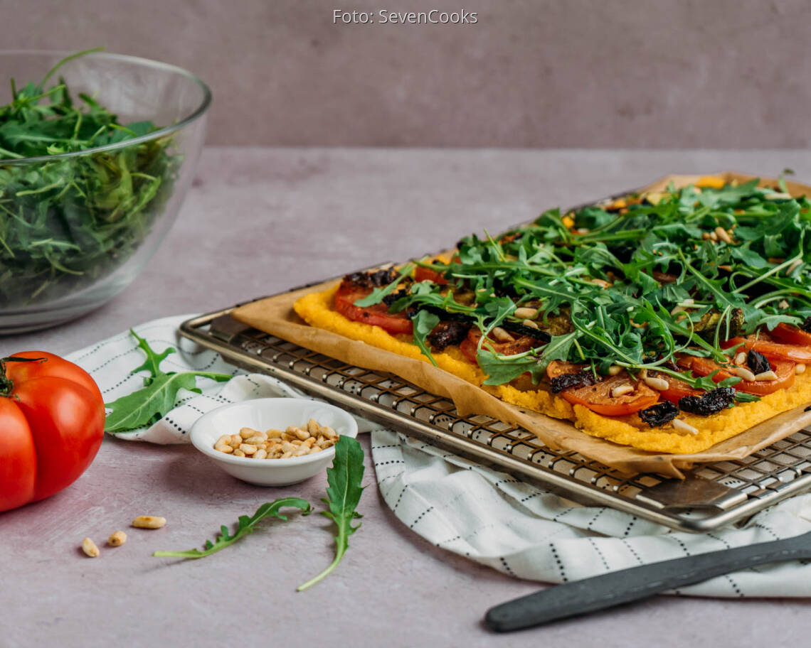 Veganes Rezept: Mediterrane Polenta-Pizza 2