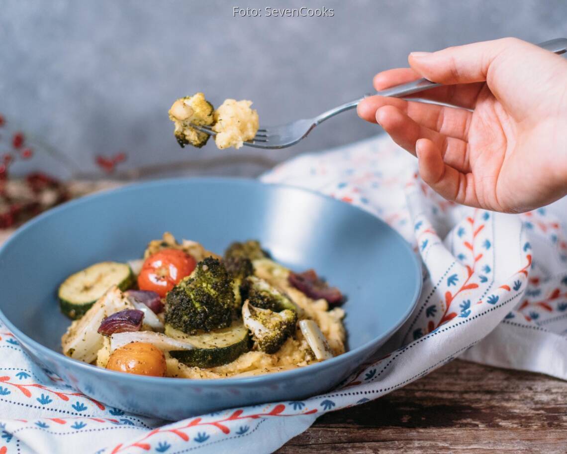 Veganes Rezept: Mediterranes Ofengemüse mit Polenta_1