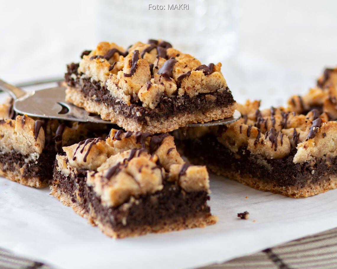 Veganes Rezept: Mohnkuchen mit Streuseln und Dattel Schokolade 1