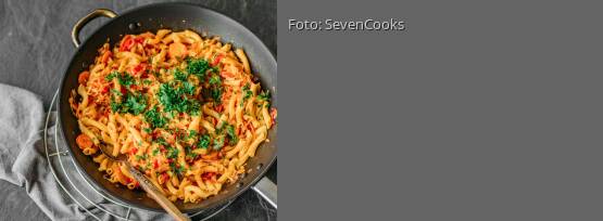 Rezeptbild für "Spitzkohlpfanne mit Nudeln"