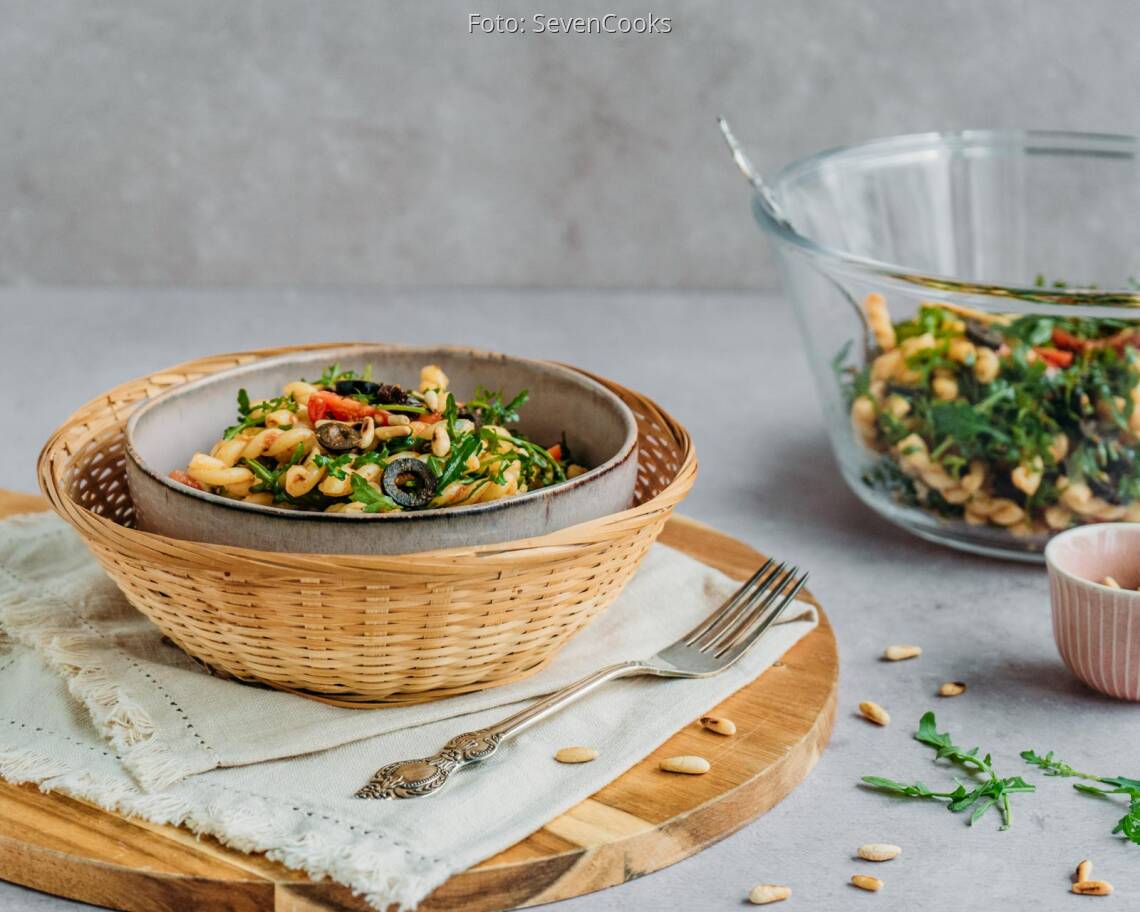 Veganes Rezept: Nudelsalat mit Pesto 2