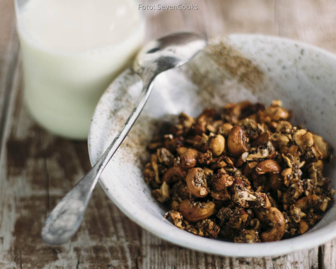 Veganes Rezept: Nuss-Chia-Granola 3