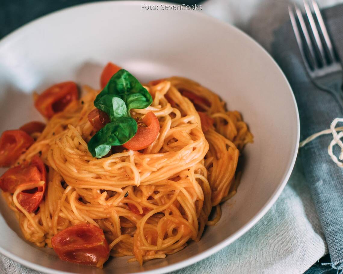 Veganes Rezept: One Pot Pasta mit Kirschtomaten und Basilikum_2