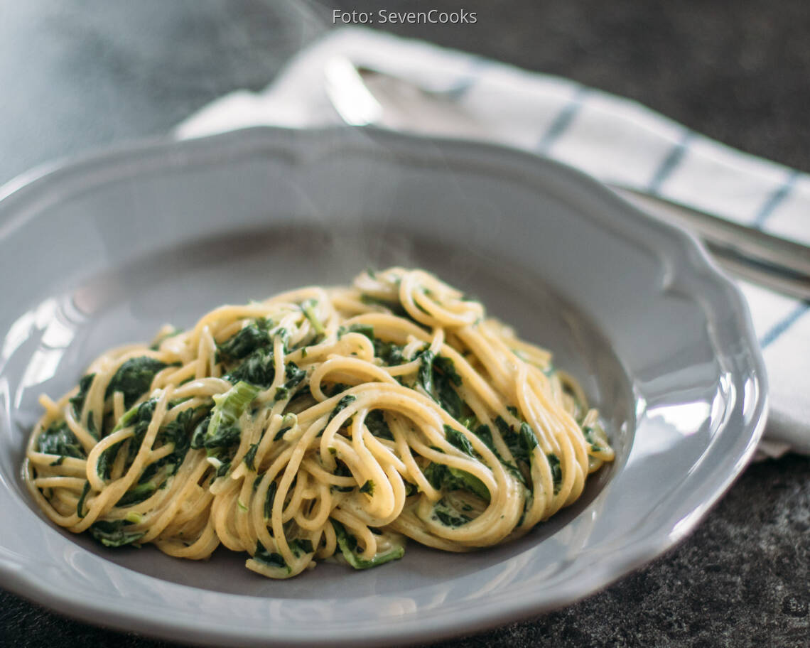 Veganes Rezept: One Pot Pasta mit Spinat