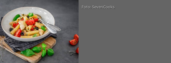 Rezeptbild für "One Pot Pasta mit Tomaten, Kapern und Artischocken"