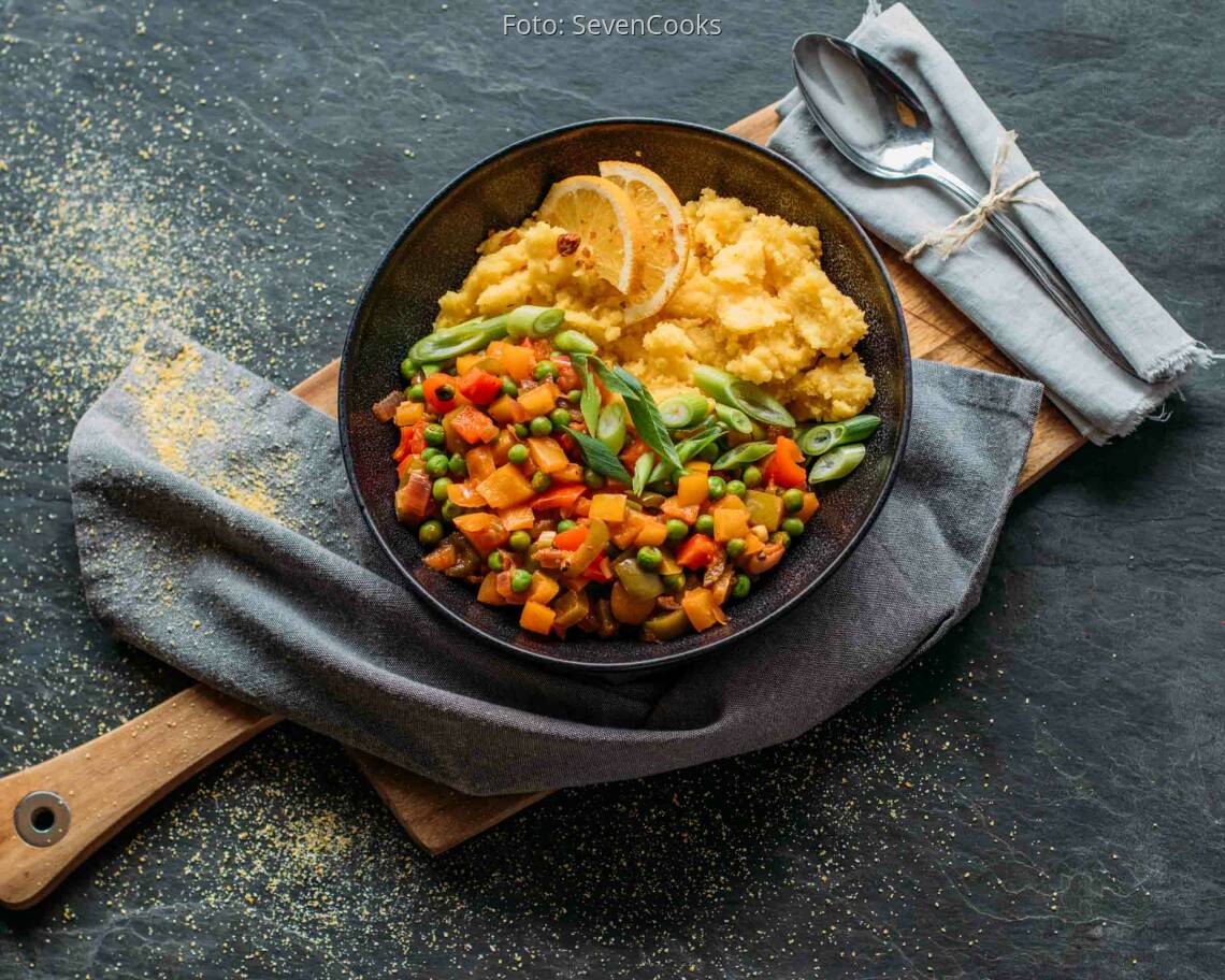 Veganes Rezept: Orangenpolenta mit Paprikagemüse 2