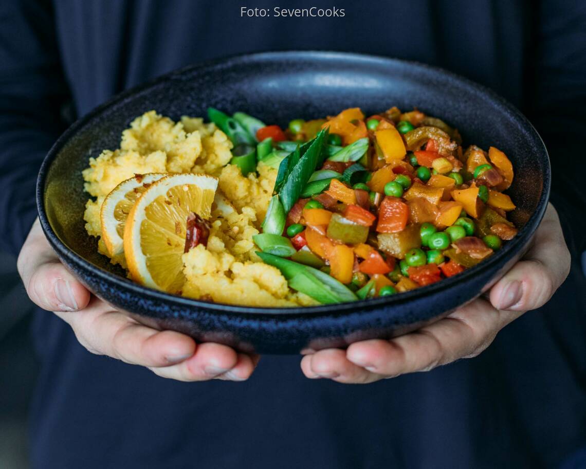 Veganes Rezept: Orangenpolenta mit Paprikagemüse 3