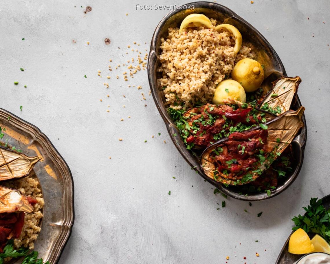 Veganes Rezept: Orientalische Ofenauberginen mit Zitronenbulgur 2
