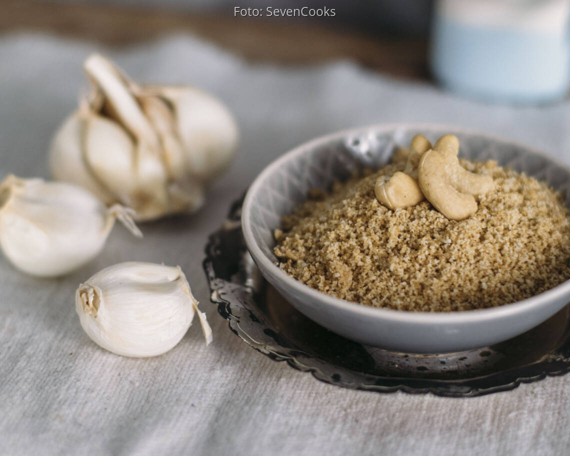 Veganes Rezept: Parmesan vegan 1