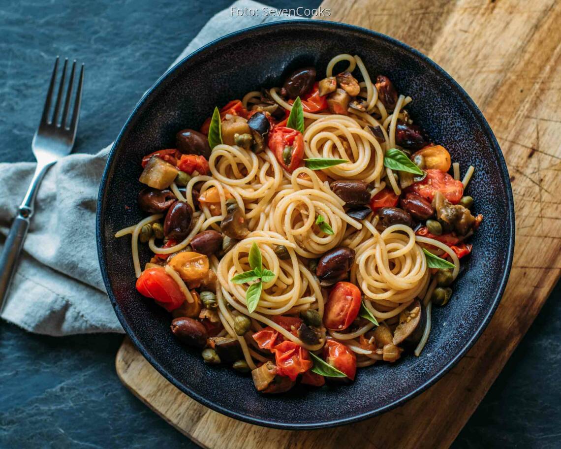 Veganes Rezept: Pasta mit Auberginen und Kirschtomaten_2