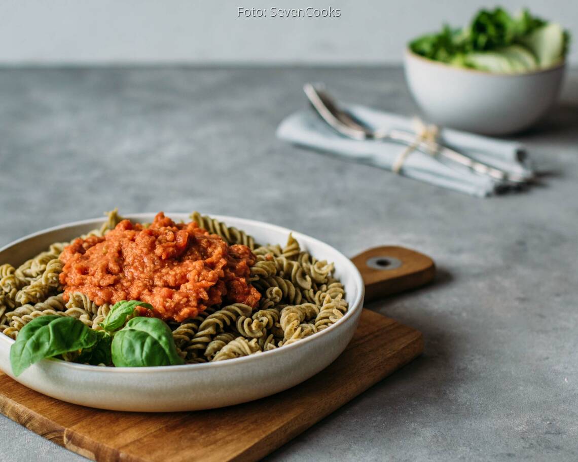Veganes Rezept: Pasta mit Grünkern-Bolognese 1