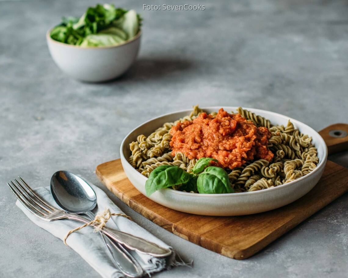 Veganes Rezept: Pasta mit Grünkern-Bolognese 2