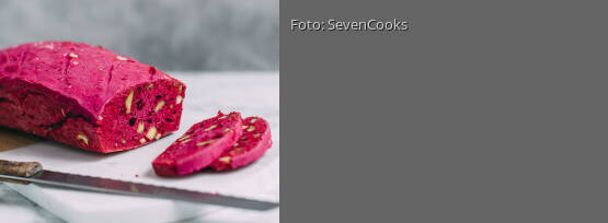 Rezeptbild für "Pinkes Nussbrot"