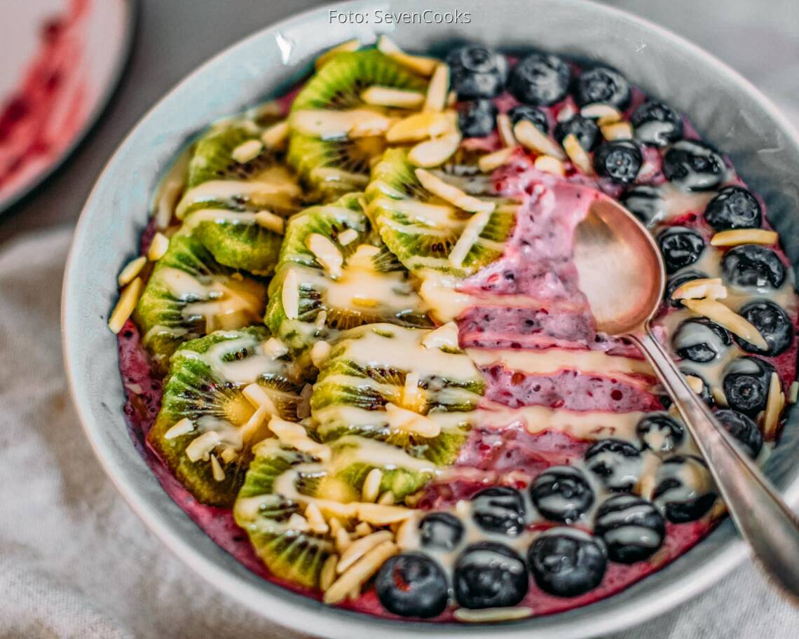 Veganes_Rezept:_Quinoa_Frühstücksbowl_neu 2