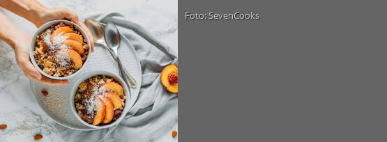 Rezeptbild für "Quinoa-Porridge mit Pfirsich und Mandeln"