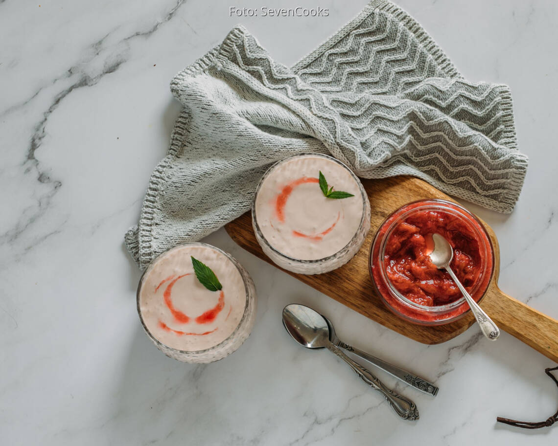 Veganes Rezept: Rhabarber Joghurt Drink