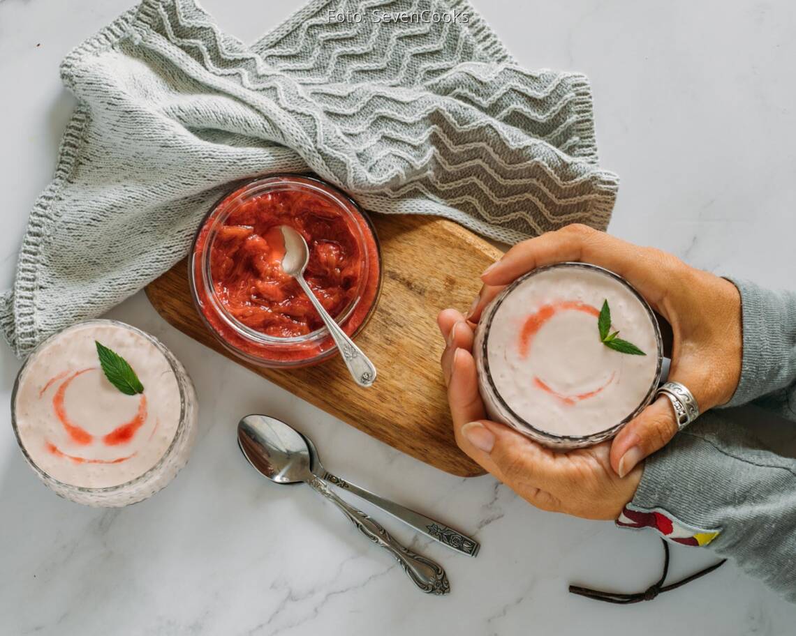 Veganes Rezept: Rhabarber Joghurt Drink