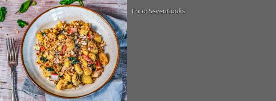 Rezeptbild für "Rhabarber-Spinat-Gnocchi"