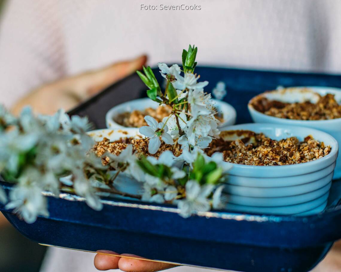 Veganes Rezept: Rhabarber-Crumble vegan 3