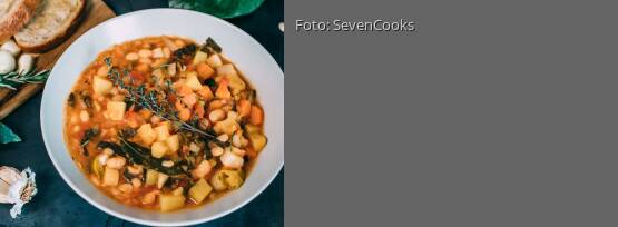 Rezeptbild für "Ribollita mit geröstetem Knoblauchbrot"
