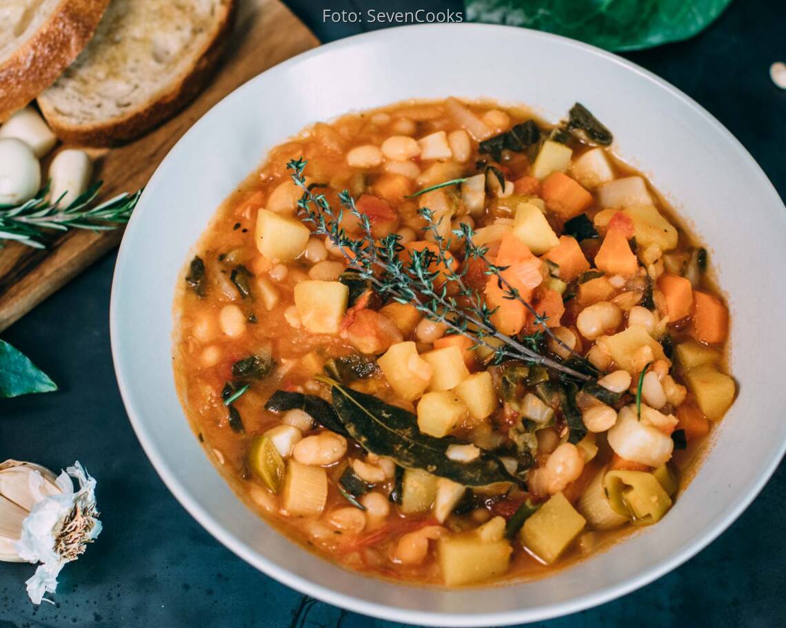 Veganes Rezept: Ribollita mit geröstetem Knoblauchbrot 1