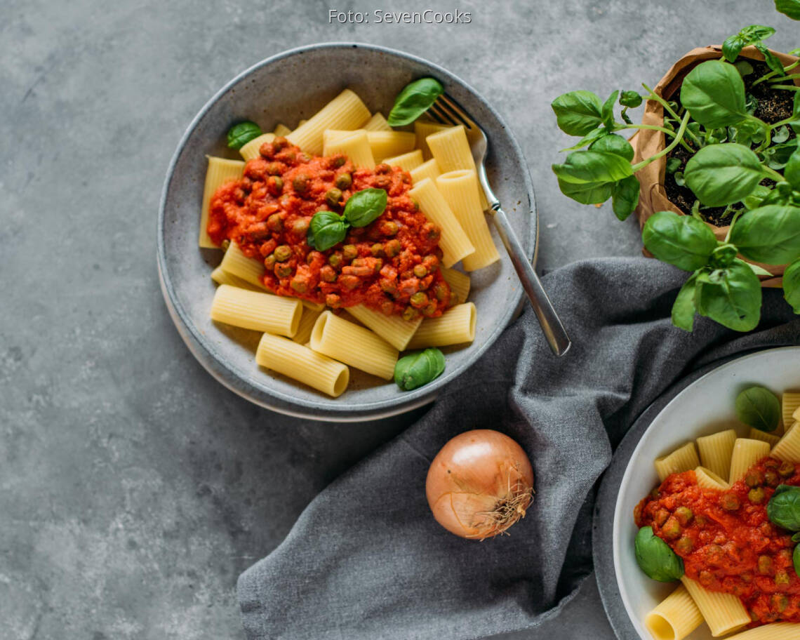 Veganes Rezept: Rigatoni mit Tomaten-Erbsen-Soße 2