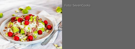 Rezeptbild für "Romanesco-Salat mit Kohlrabizoodles"