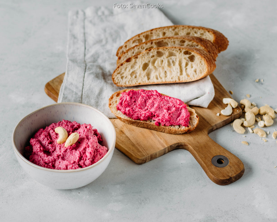Veganes Rezept: Rote-Bete-Cashew-Aufstrich