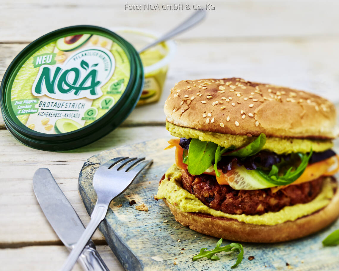 Veganes Rezept: Rote-Bete-Linsen-Burger mit Kichererbsen von NOA